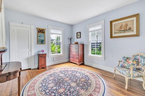 6 Crockett St, Norwalk CT 06853-1611 exterior