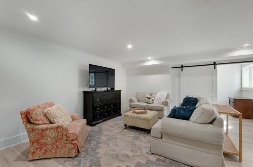 4181 Brookview Dr, Atlanta GA 30339-4605 exterior