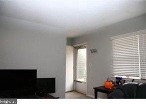 18 Steinway Ave, Trenton NJ  08618-1614 exterior