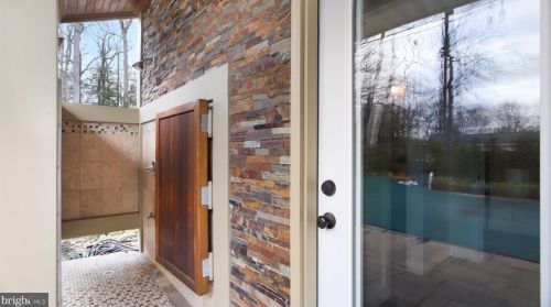 4512 Dolphin Ln, Alexandria VA 22309-3110 exterior