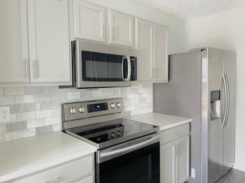 5796 Strathmoor Manor Cir, Lithonia GA  30058-2622 exterior