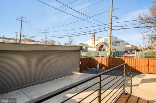 1722 Virginia Ave, Washington DC 20002-2344 exterior