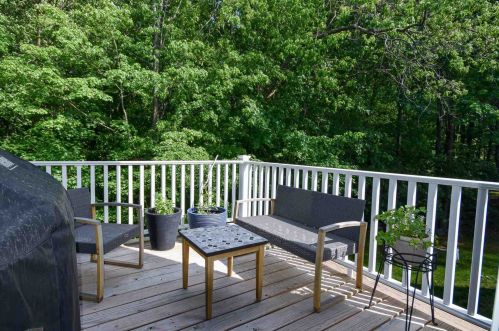 55 Forest St, Dover NH 03820-3222 exterior