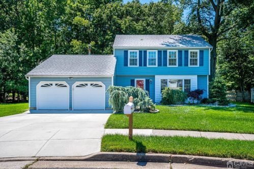 6 Boxwood Ct, Edison, NJ 08820-1504