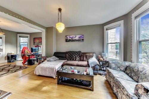 3831 Central Park Ave, Chicago IL 60618-4102 exterior