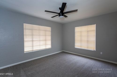 2611 Augusta Ave, Phoenix AZ 85021-7084 exterior