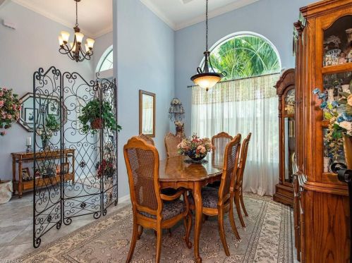 18001 Royal Hammock Blvd, Naples, FL 34114-8944