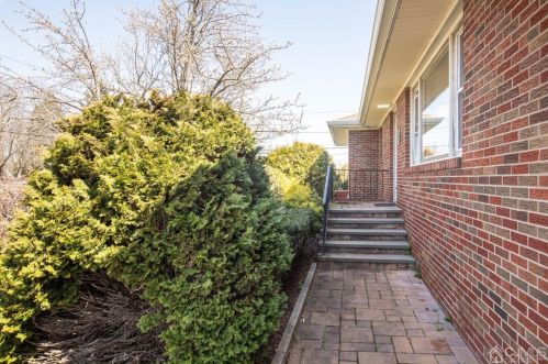 1244 Iris St, New Brunswick, NJ 08902-1780