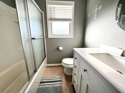 3139 Knl Blvd, Milwaukee WI 53222-3359 exterior