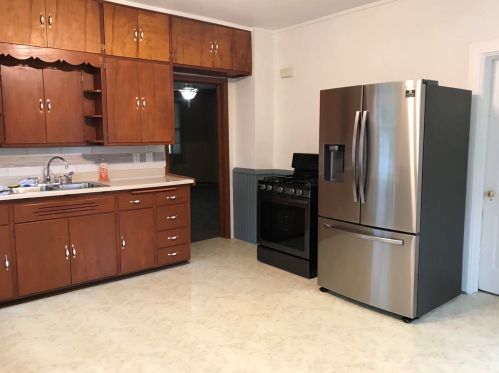 2418 92, Milwaukee WI 53228-1611 exterior