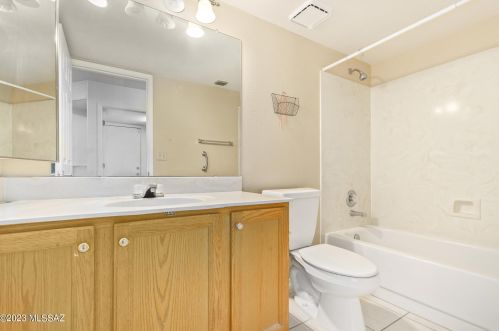 8040 Prickly Poppy Dr, Tucson AZ  85715-4350 exterior