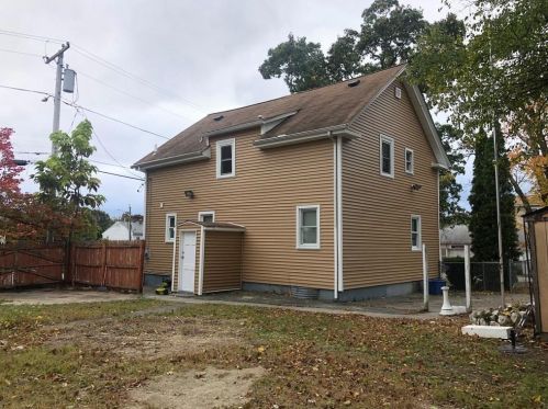 98 Sherwood St, Providence RI 02908-1615 exterior