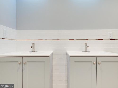 719 Cantrell St, Philadelphia PA 19148-3245 exterior