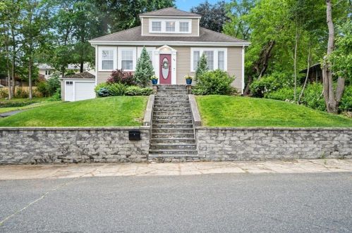46 Harris Ave, Providence, RI 02903-1012