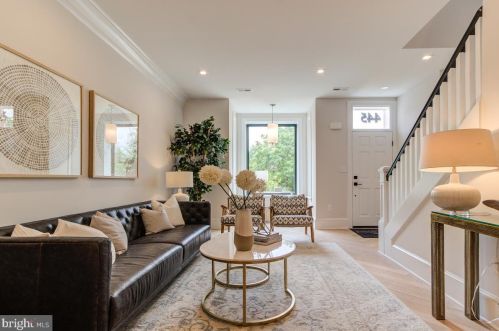 445 12th St, Washington DC  20554-0005 exterior