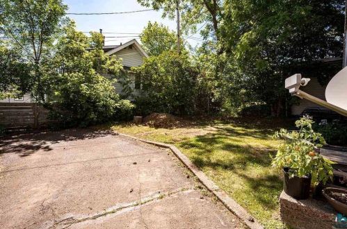 425 17 Ave, Duluth MN 55812-1700 exterior