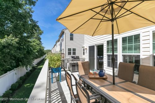 41 Pate Dr, Middletown NJ 07748-1750 exterior