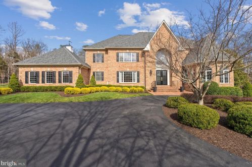 11409 Palatine Dr, Rockville MD  20854-1453 exterior