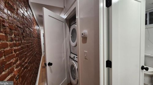 5421 Cedar Ave, Philadelphia PA 19143-1952 exterior