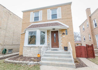 2704 Balmoral Ave, Chicago IL  60625-3203 exterior