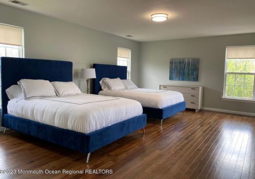 31 Jefferson Ct, Jackson Twp NJ  08527-5159 exterior