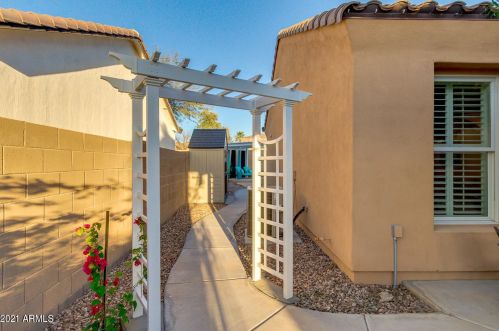 3299 Danielson Way, Chandler AZ 85286-1553 exterior