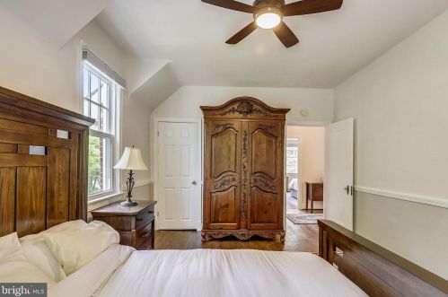 7426 Piney Branch Rd, Silver Spring MD 20901-4352 exterior