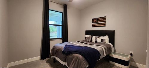 556 8 St, Naples FL 34120-3468 exterior