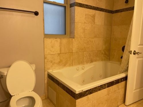 5205 Indiana Ave, Chicago IL  60615-3426 exterior