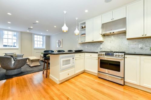 105 Myrtle St, Boston MA exterior