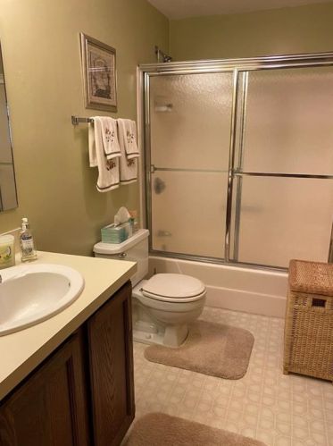 607 Brookhaven Ln, Woonsocket RI 02895-2767 exterior