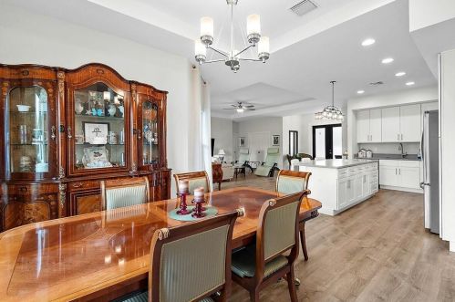 294 Ridgecrest Dr, Fort Pierce FL  34953-8303 exterior