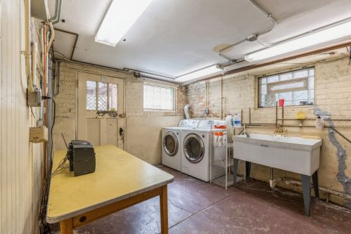 4439 Richmond St, Chicago IL 60622-4356 exterior