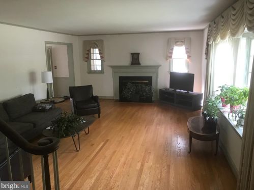 3409 Abingdon St, Arlington VA  22207-4216 exterior