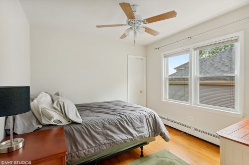 5454 Windsor Ave, Chicago IL 60625-3822 exterior