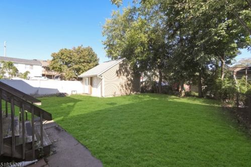 384 Morrissee Ave, Paterson NJ 07508-1311 exterior