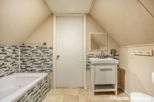 516 Front St, Belding MI  48809-1931 exterior