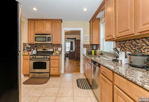 21 Claremont Ave, Montclair NJ 07042-3510 exterior