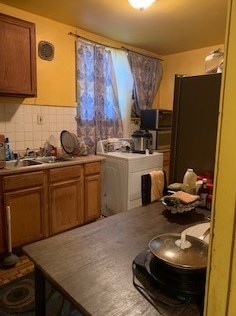 7730 Drexel Ave, Chicago IL 60637-3501 exterior