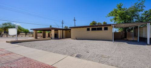 8648 Kenyon Dr, Tucson AZ  85710-4234 exterior