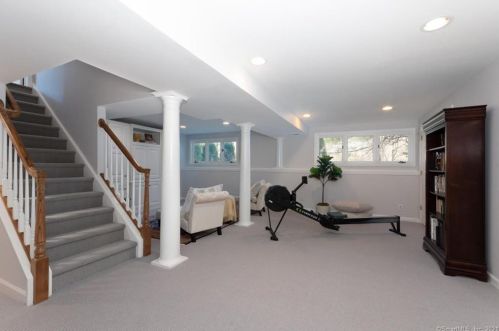 108 Old Belden Hl Rd, Wilton CT 06897-4218 exterior