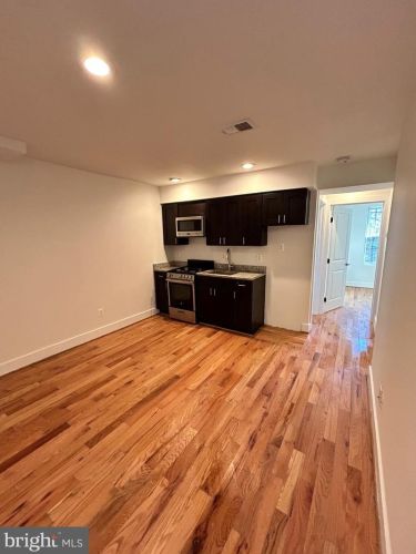 58 Galveston Pl, Washington DC 20032-2049 exterior