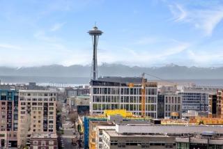 131 Bellevue Ave, Seattle, WA 98102-5528