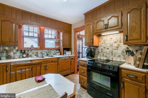 15 Spencer Ave, Lancaster PA 17603-4958 exterior