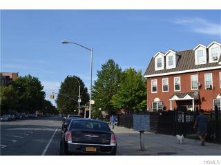 576 Prospect Ave, Bronx NY  10455-1858 exterior