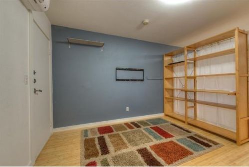 304 33rd St, Austin TX 78705-2414 exterior