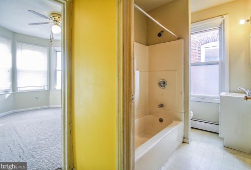 621 Columbia Ave, Darby PA 19023-2510 exterior