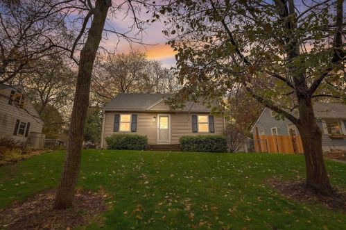 512 Morningside Ave, Madison WI  53716-1737 exterior