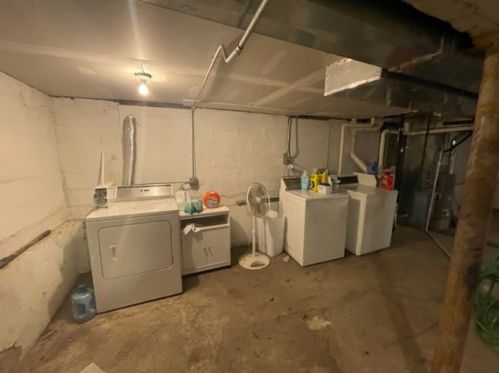 1330 Cleaver St, Chicago IL  60642-2319 exterior