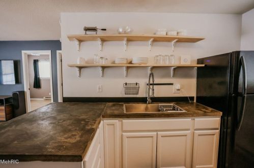 1303 Bruce St, Mount Pleasant MI 48858-1303 exterior